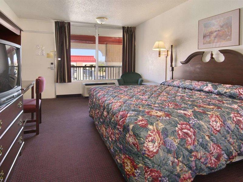 Motel Super 8 By Wyndham Oklahoma Fairgrounds Extérieur photo