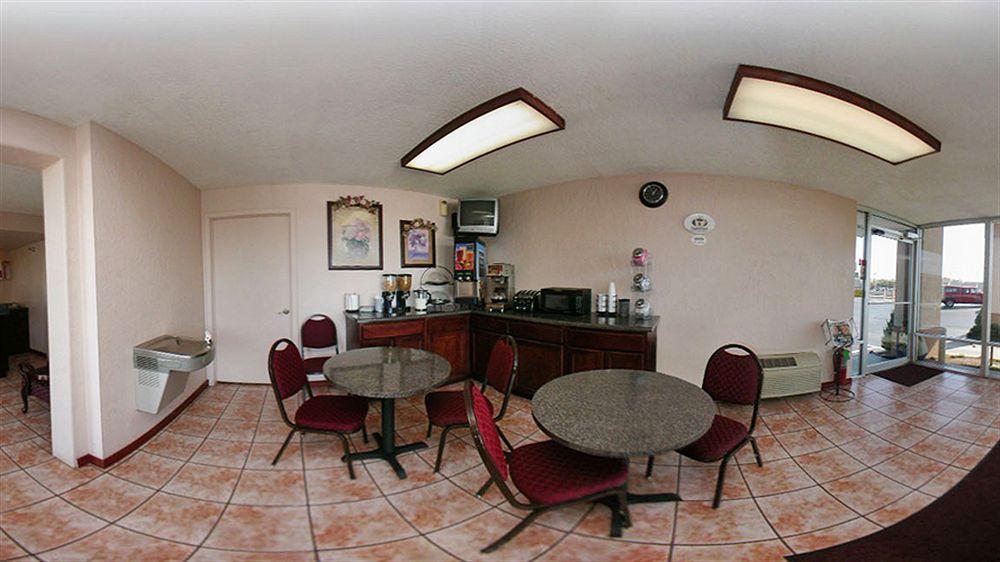 Motel Super 8 By Wyndham Oklahoma Fairgrounds Extérieur photo
