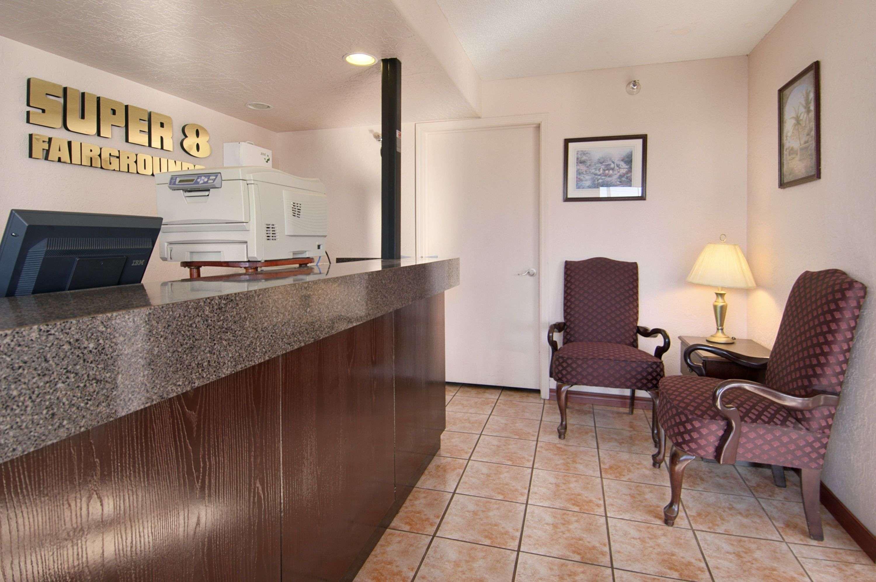 Motel Super 8 By Wyndham Oklahoma Fairgrounds Intérieur photo